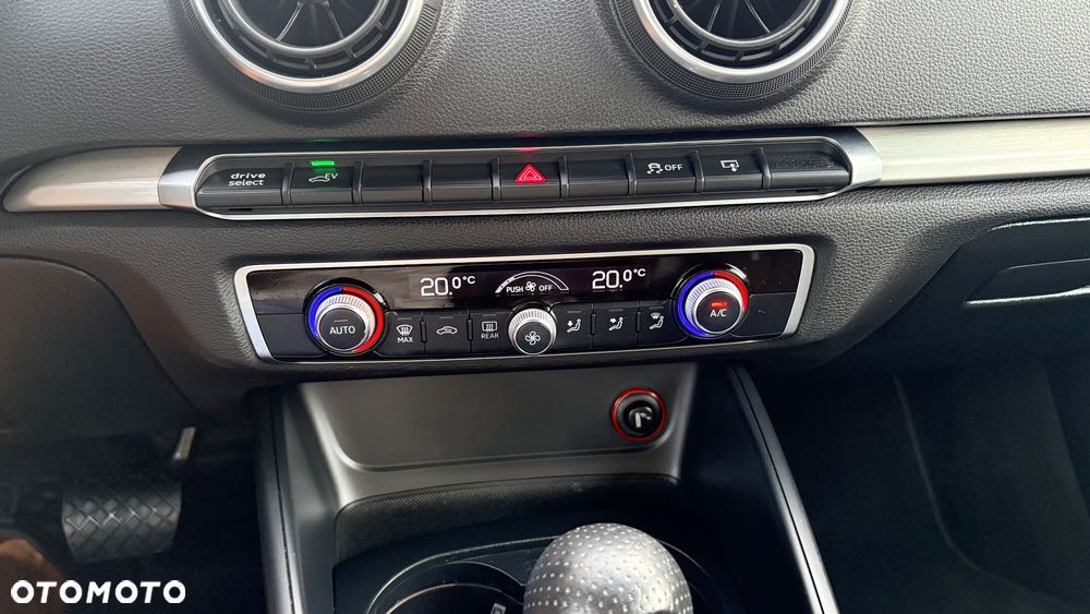 Audi A3 Sportback 40 e-tron S tronic design - 18