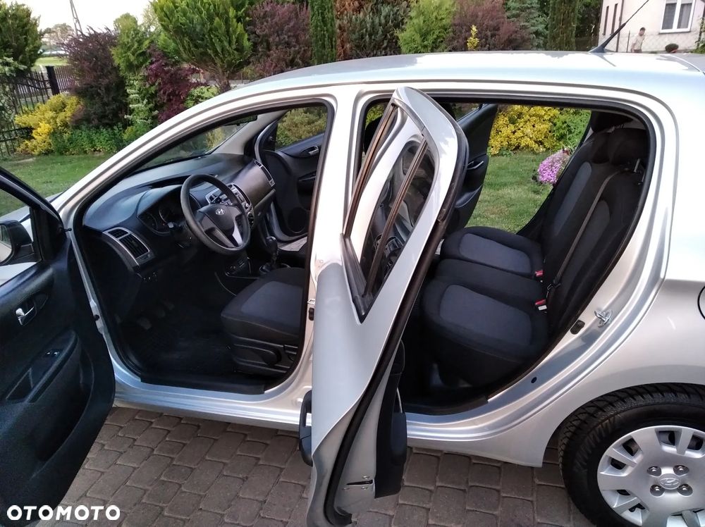Hyundai i20 1.4 Comfort EU5 - 26