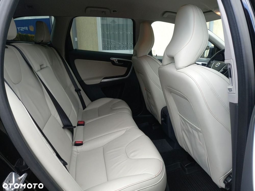 Volvo XC 60 D3 Drive-E Ocean Race - 26