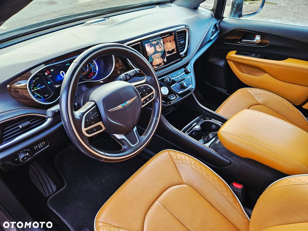 Chrysler Pacifica - 6