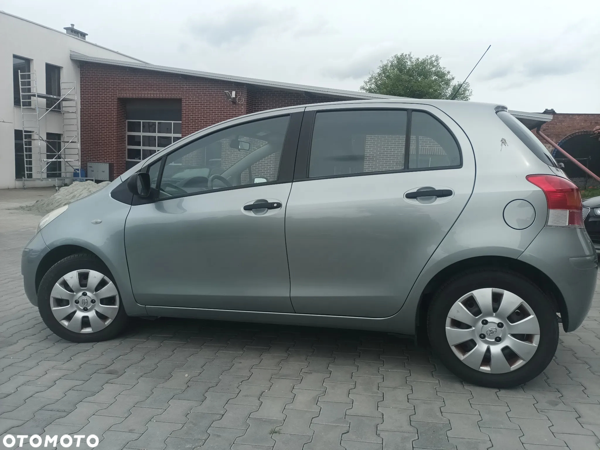 Toyota Yaris 1.33 Prestige - 3