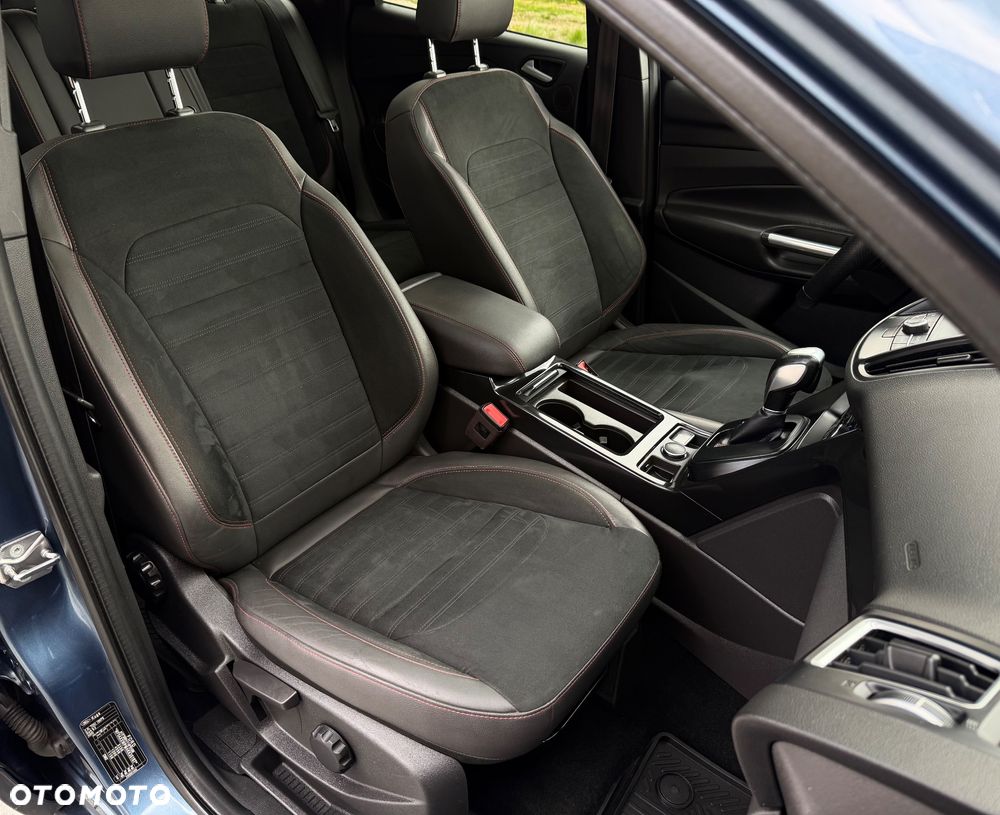 Ford Kuga 2.0 TDCi 4x4 ST-Line - 39
