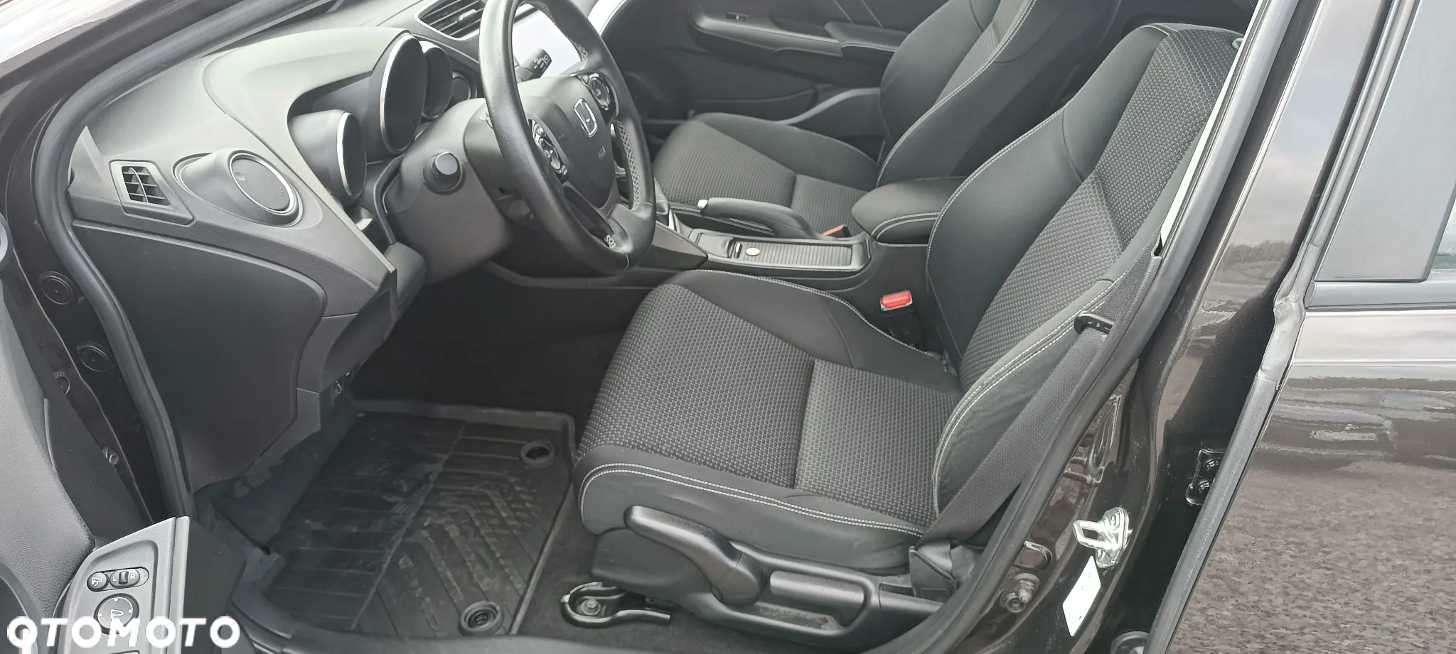 Honda Civic 1.8 i-VTEC Sport - 10