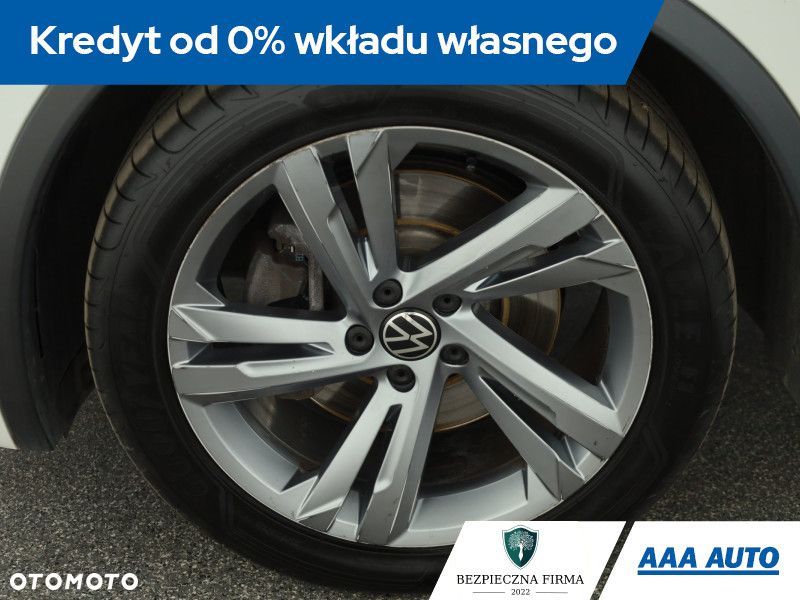 Volkswagen Tiguan - 13