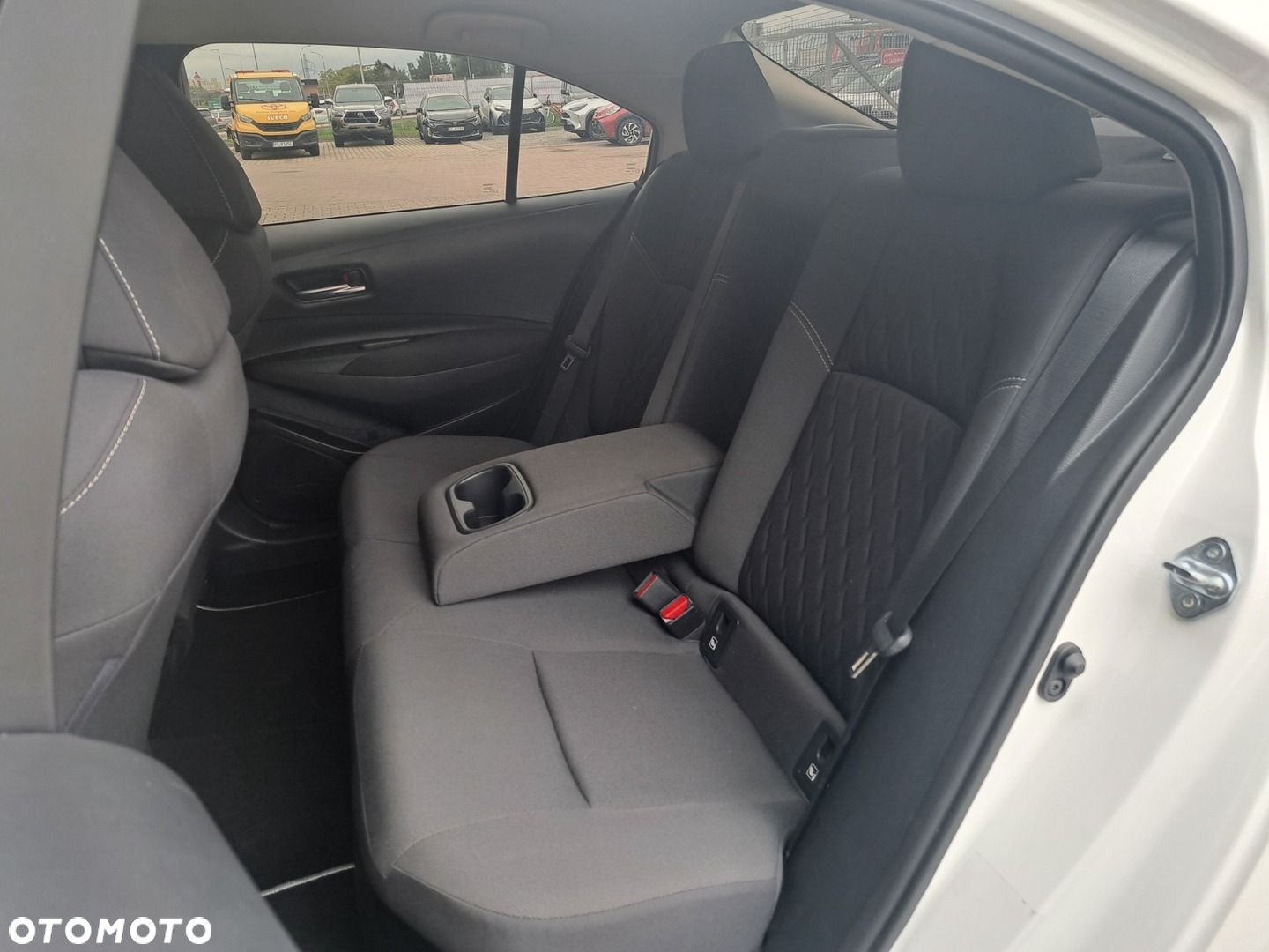 Toyota Corolla 1.8 Hybrid Comfort - 20