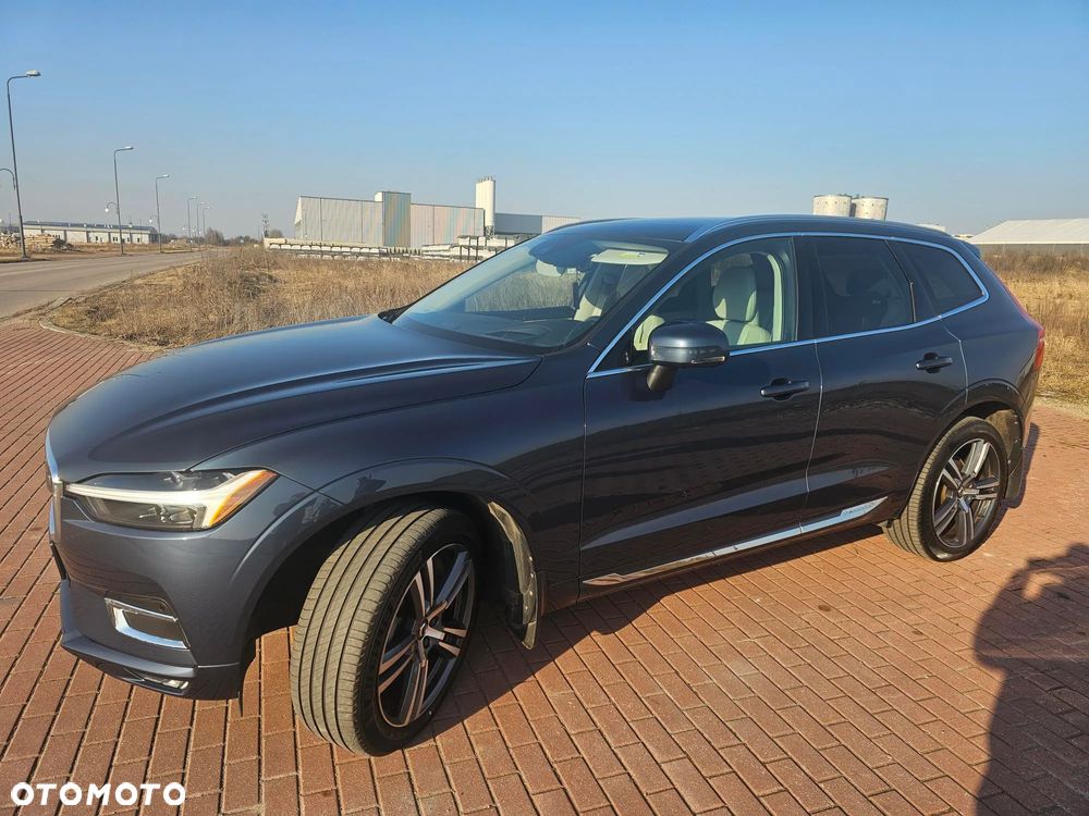 Volvo XC 60 T5 AWD Geartronic Momentum - 4