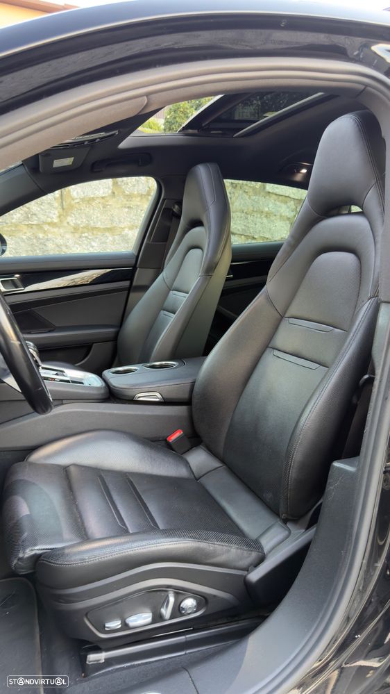 Porsche Panamera 4 E-Hybrid - 10