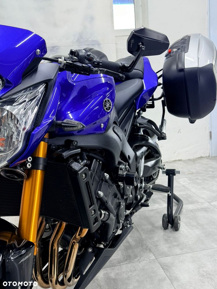Yamaha FZ8 - 12