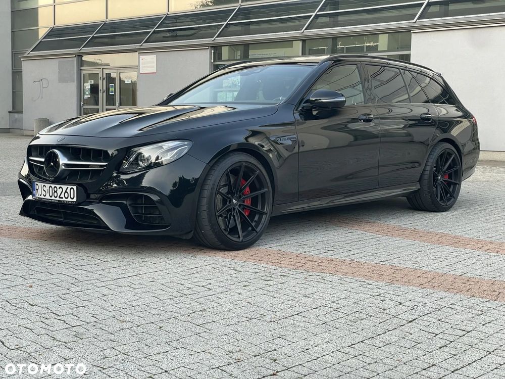 Mercedes-Benz Klasa E AMG 63 S 4Matic+ T 9G-TRONIC - 17