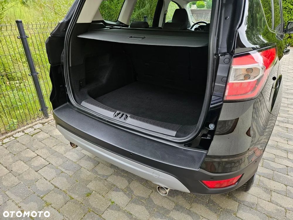 Ford Kuga - 38