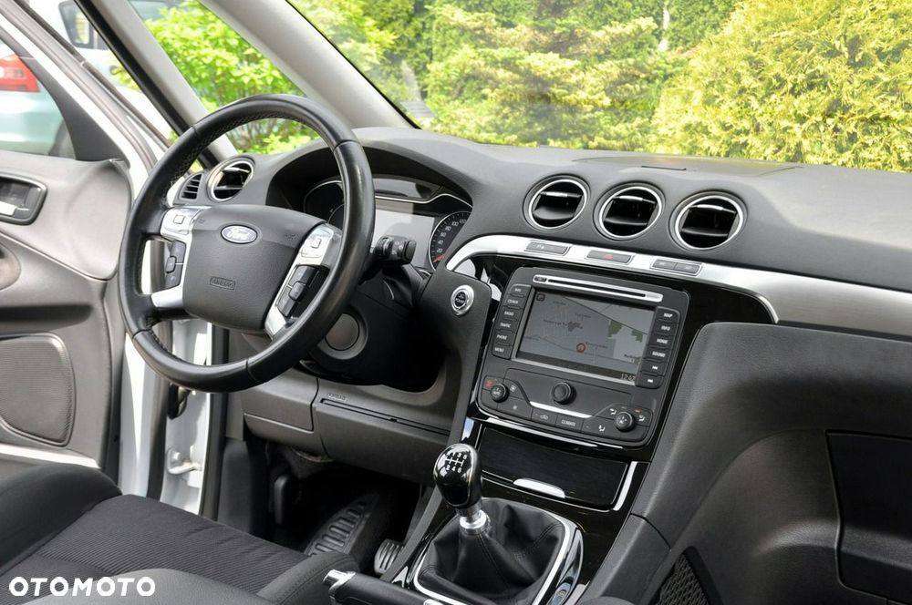 Ford S-Max - 25