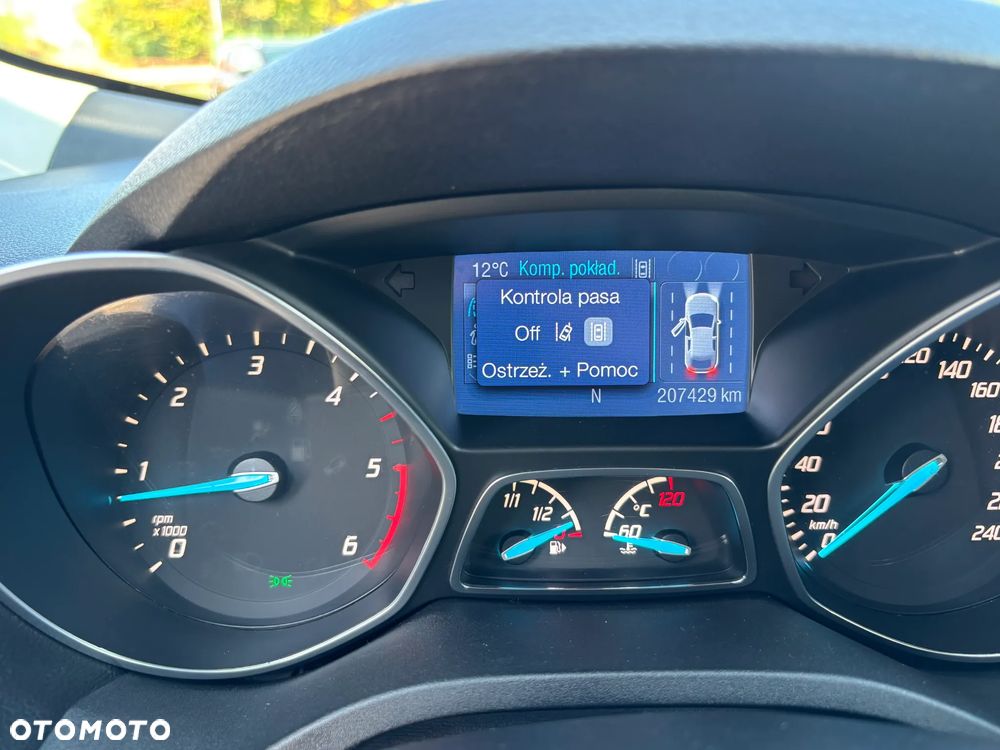 Ford Kuga 2.0 TDCi 4x4 Titanium - 34