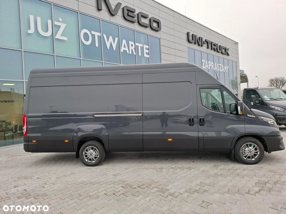 Iveco IMPONUJĄCA KUBATURA 18m3, ŚWIETNA DOSTĘPNOŚĆ, MINIMUM FORMALNOŚCI - 8