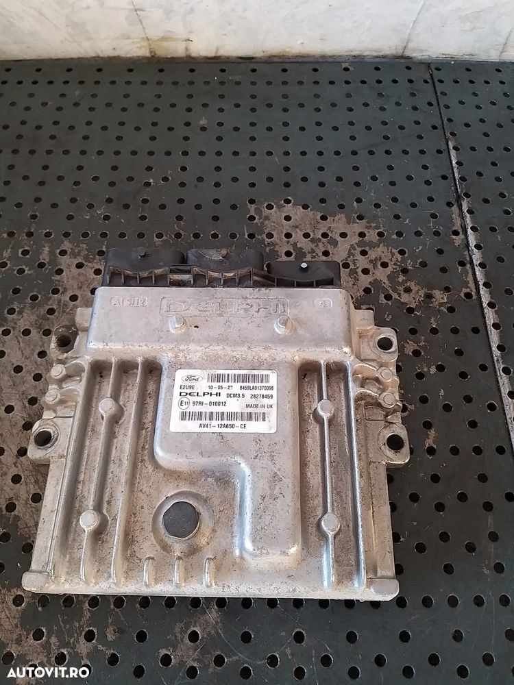 Ecu calculator motor 2.0 tdci ford kuga 1 av4112a650ce 28278459 - 1