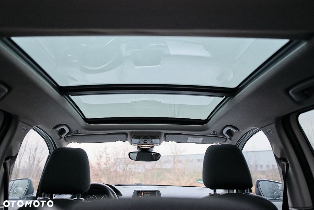 BMW Seria 2 218i - 37