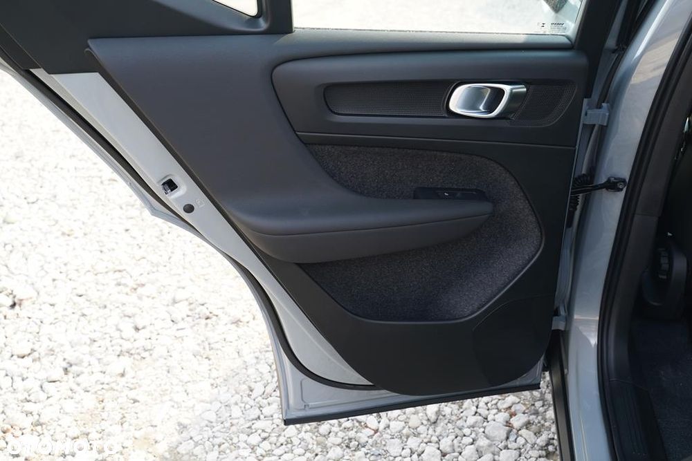Volvo XC 40 B3 Essential - 8