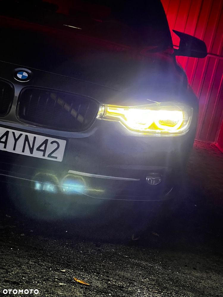 BMW Seria 3 325d DPF Edition Sport - 2