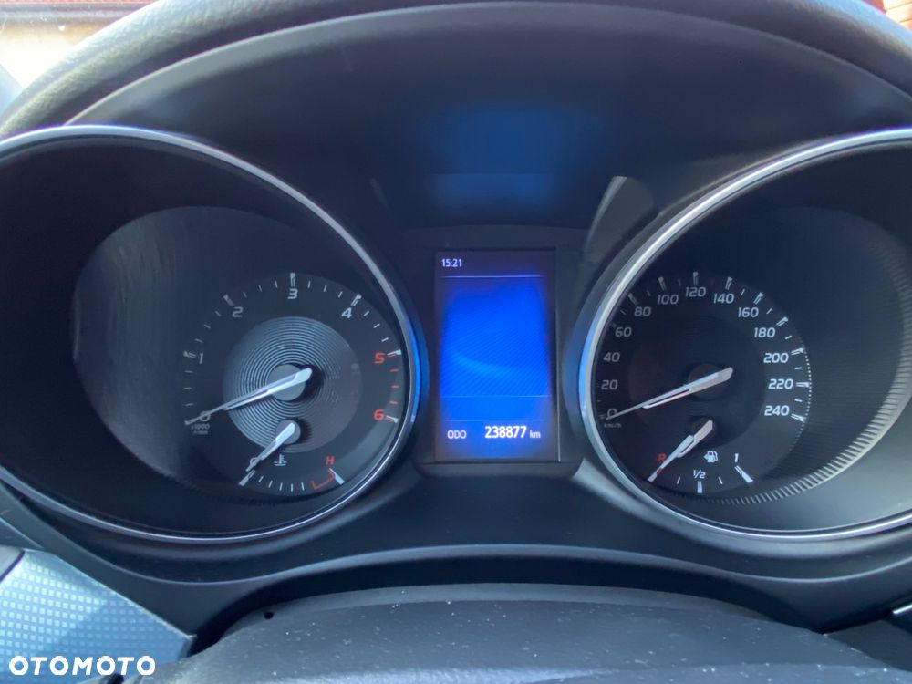 Toyota Avensis 2.0 D-4D Premium - 15