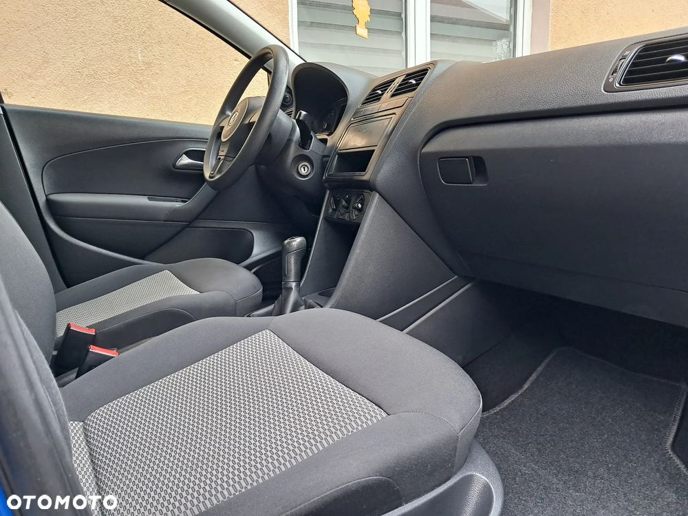 Volkswagen Polo - 19
