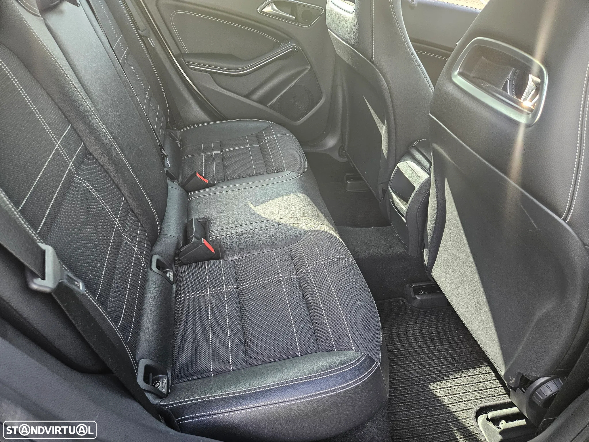Mercedes-Benz CLA 200 CDi Urban - 32