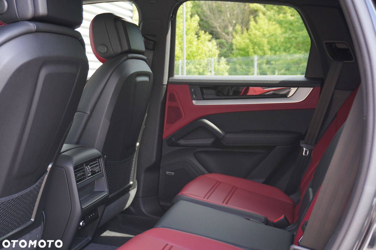 Porsche Cayenne - 13