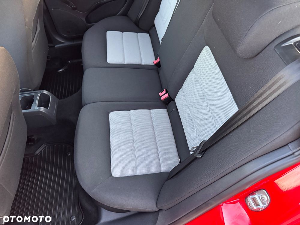 Skoda Octavia 1.6 Combi Ambiente - 26