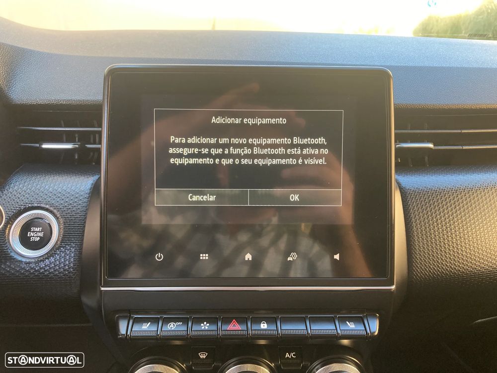 Renault Clio TCe 100 INTENS - 23