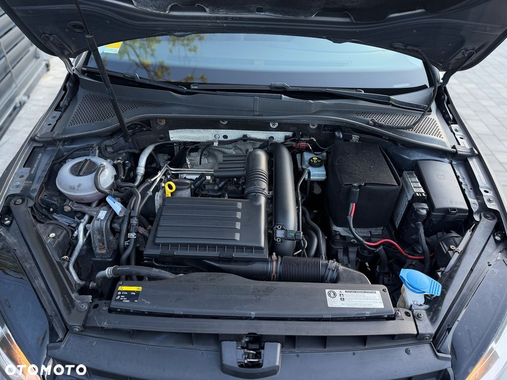 Volkswagen Golf 1.2 TSI BMT Comfortline - 30