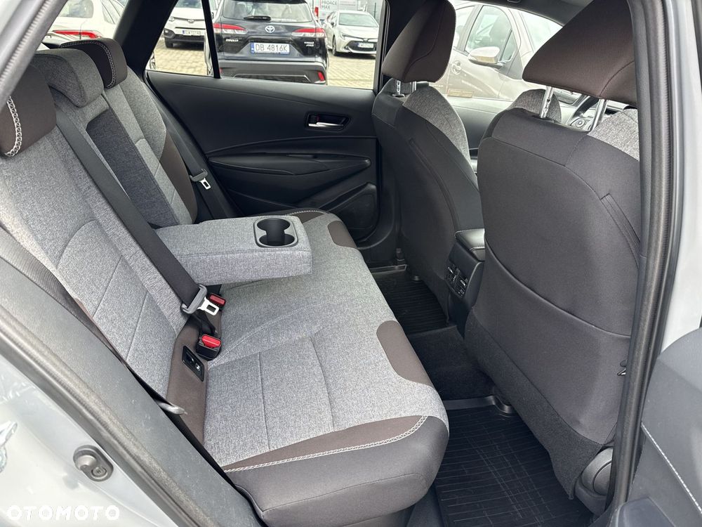 Toyota Corolla 2.0 Hybrid Trek - 8