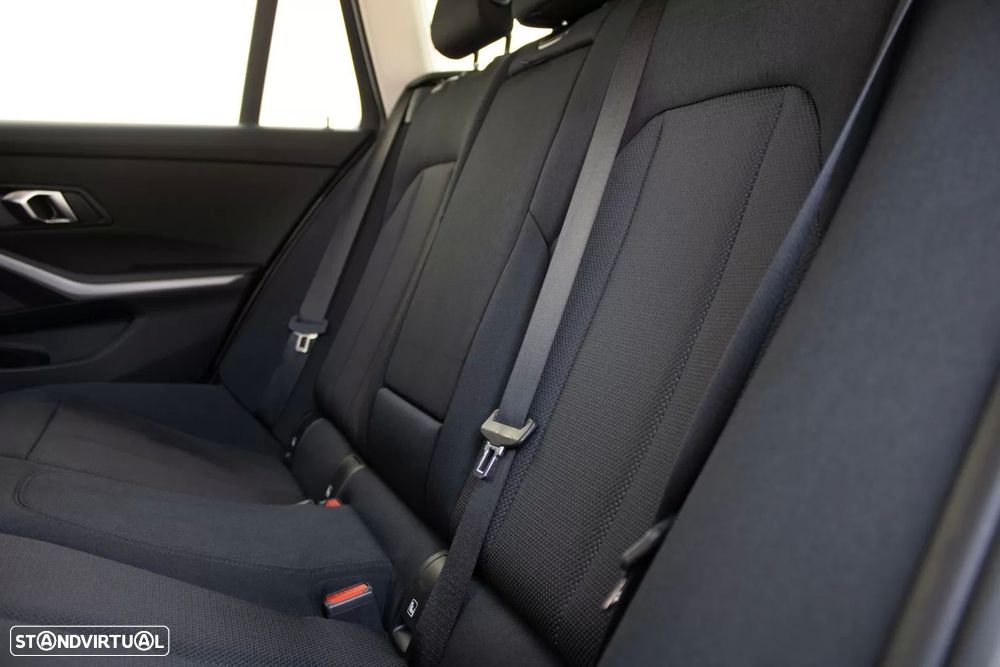 BMW 330 e Aut. Sport Line - 46