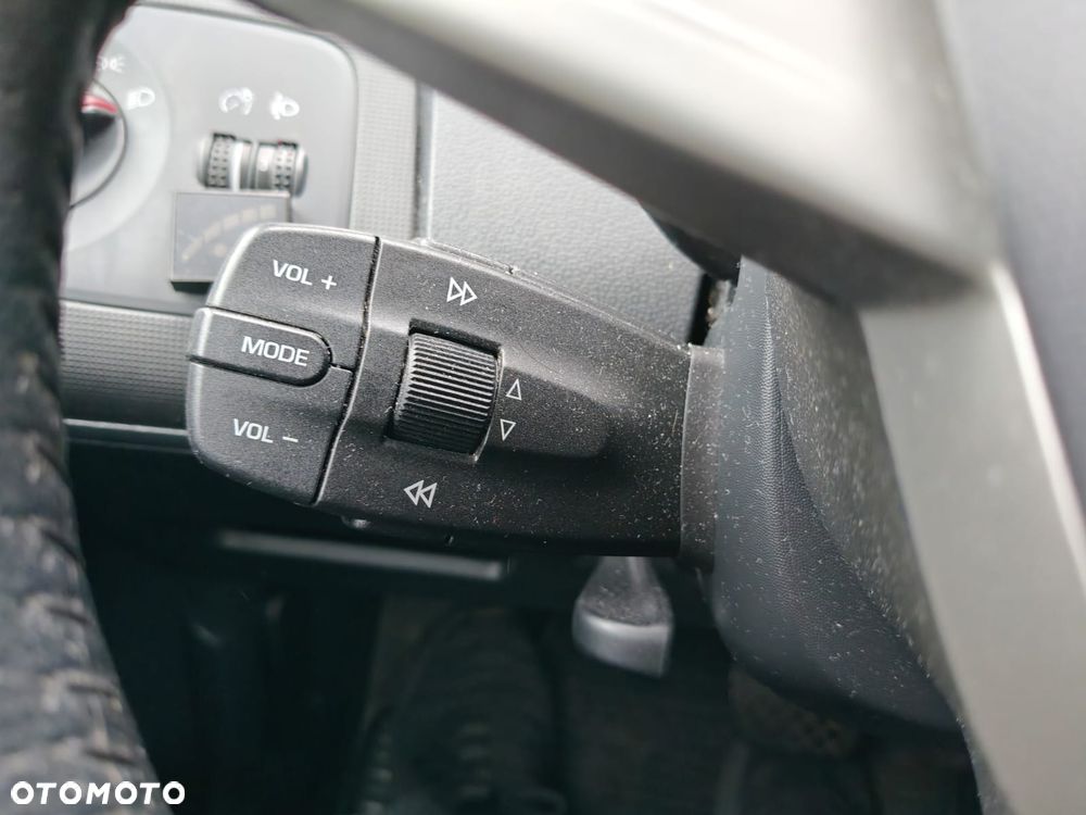 Seat Ibiza SC 1.6 16V DSG Style - 12