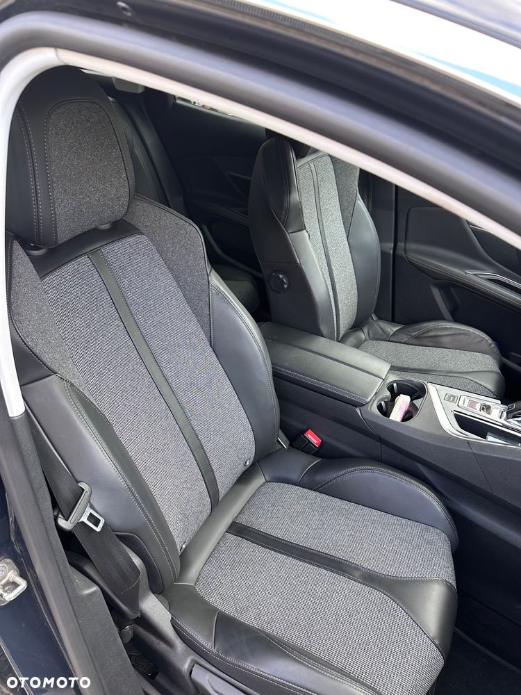 Peugeot 3008 BlueHDi 130 Stop & Start EAT8 Allure - 21