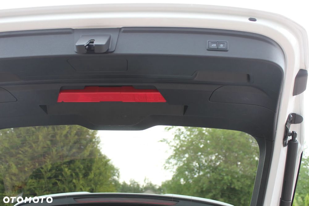 Audi A3 Sportback 35 TDI S tronic S line - 11