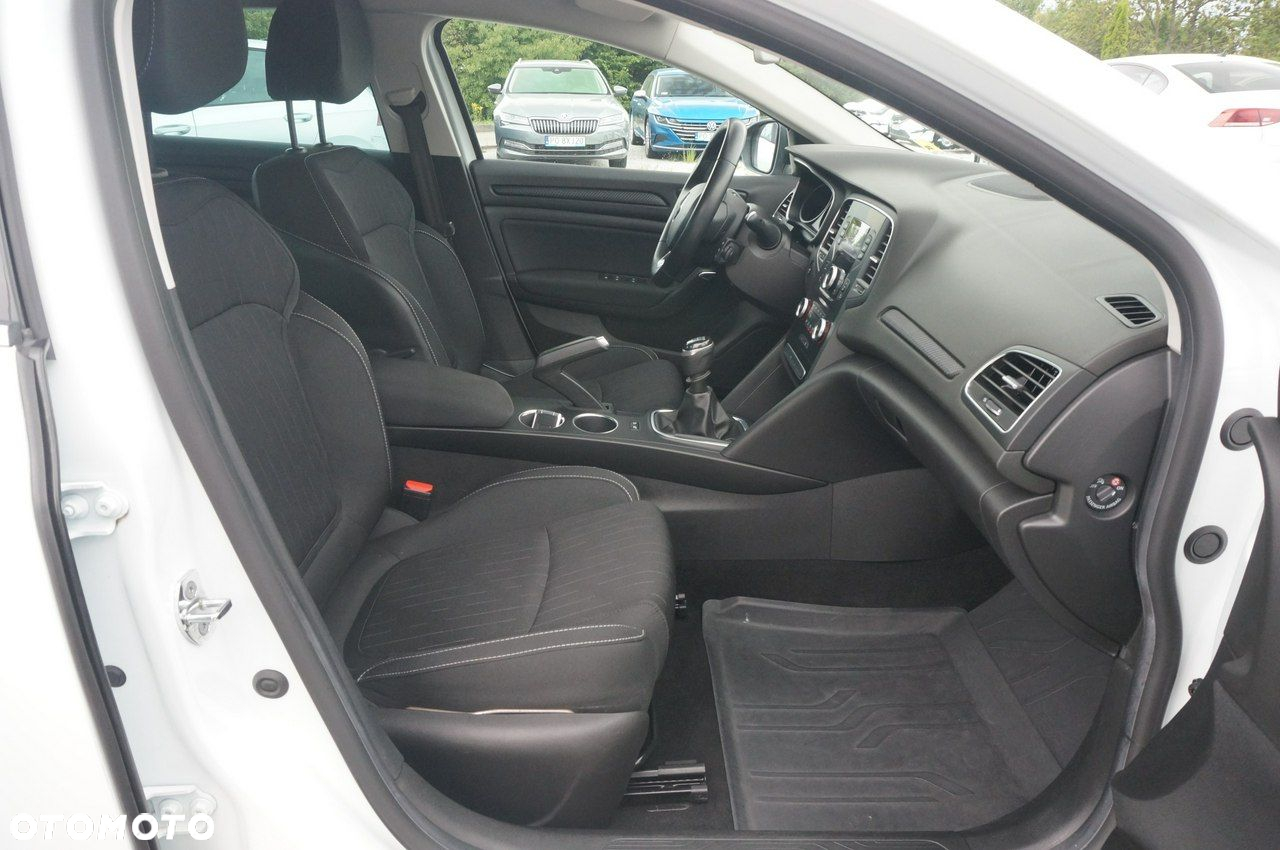 Renault Megane 1.5 Blue dCi Limited - 27