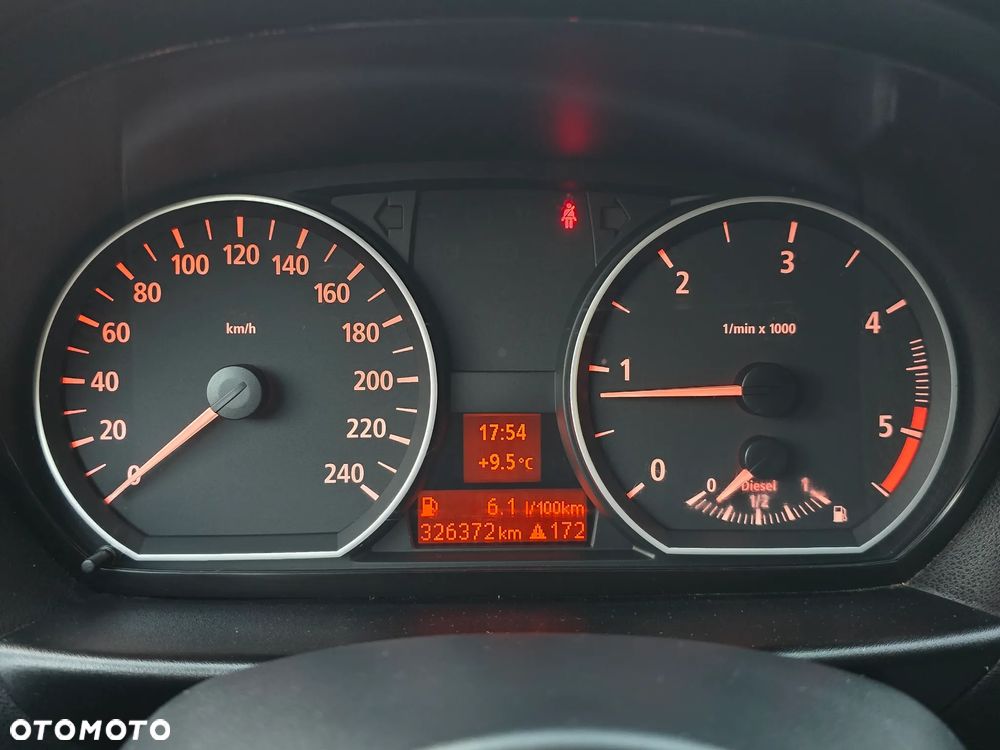 BMW Seria 1 118d - 26