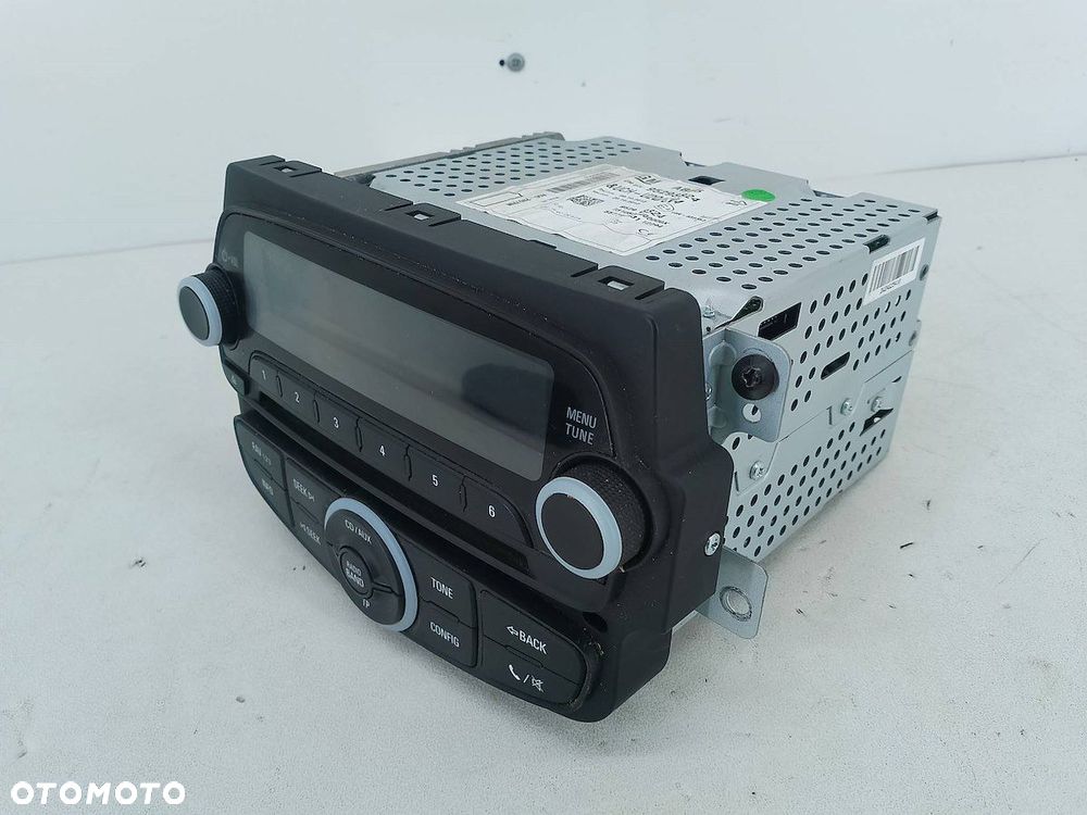 RADIO  CHEVROLET SPARK II 95298824  557799431 - 6