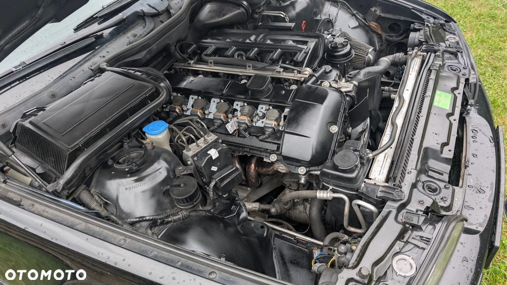 BMW Seria 5 523i - 26