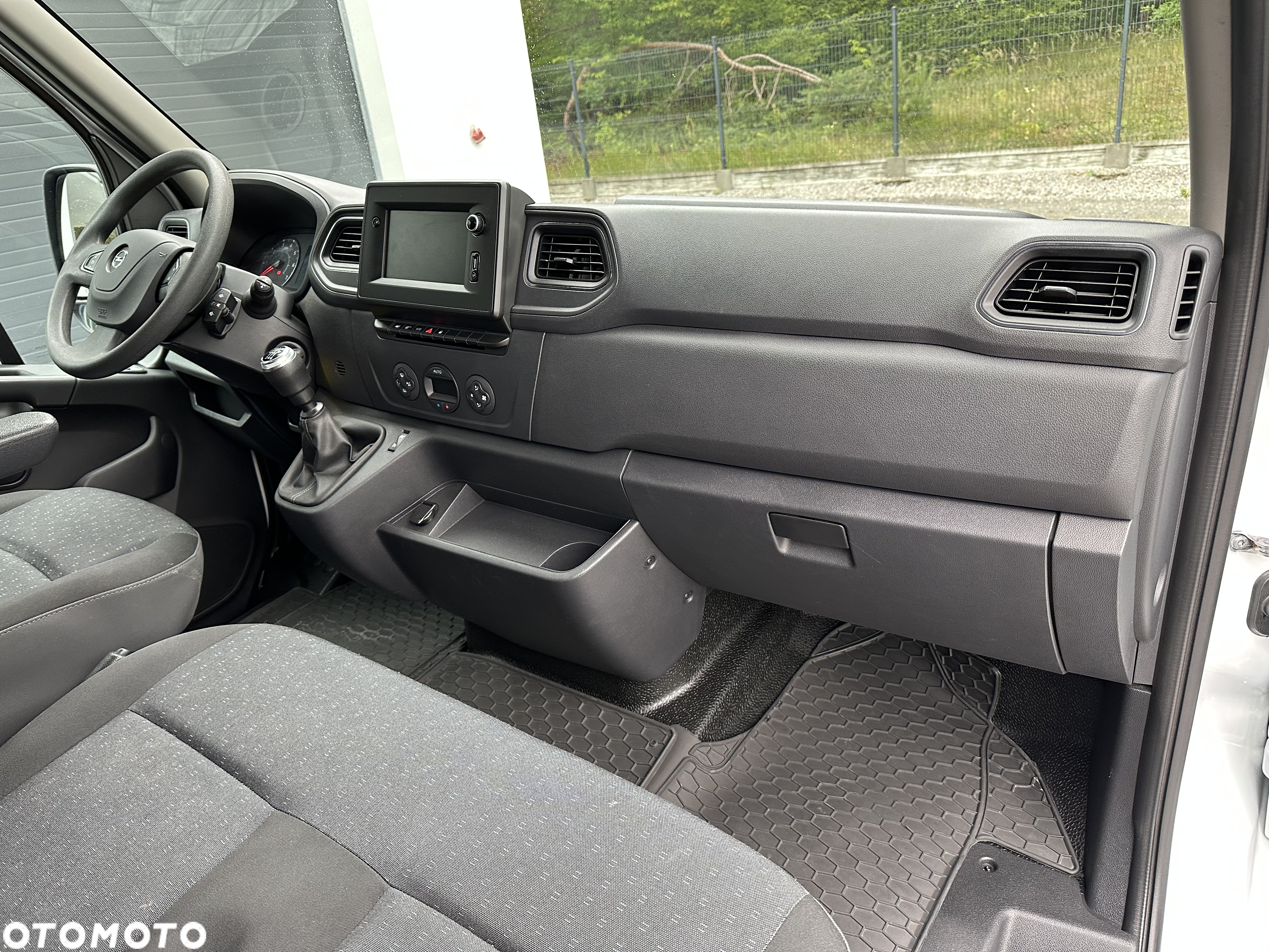 Renault MASTER L4H2 / Brygadowy 7 osób / HAK 3500kg! / Salon PL / Stan Jak Nowy / Najbogatsze wyposażenie / MAXI / Koła bliźniacze / Nowe opony / FV23% - 26