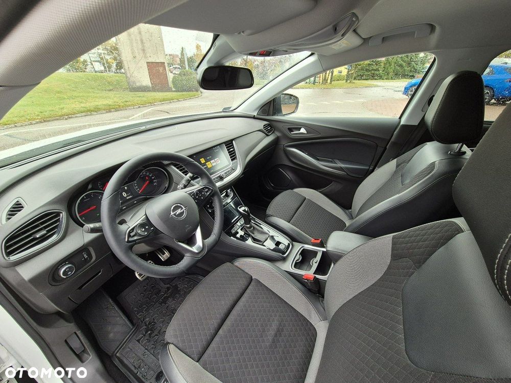 Opel Grandland X 1.6 T Ultimate S&S - 10