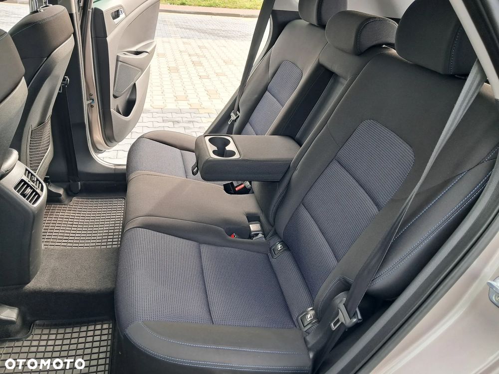 Hyundai Tucson 1.6 GDI BlueDrive Style 2WD - 23