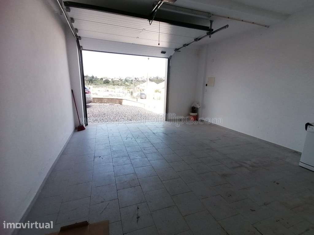 Garagem box no centro da Almoinha - Grande imagem: 4/4