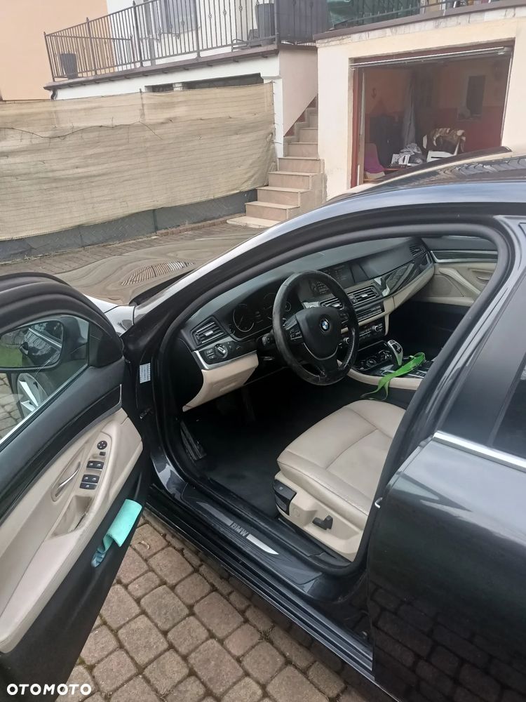 BMW Seria 5 520d xDrive Luxury Line - 7