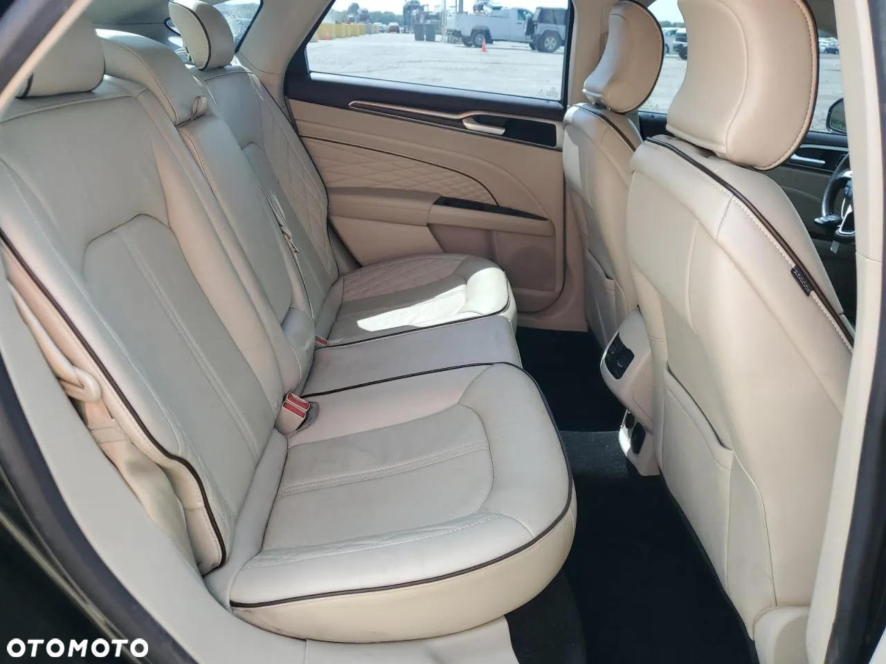 Ford Fusion 2.0 EcoBoost Titanium - 8