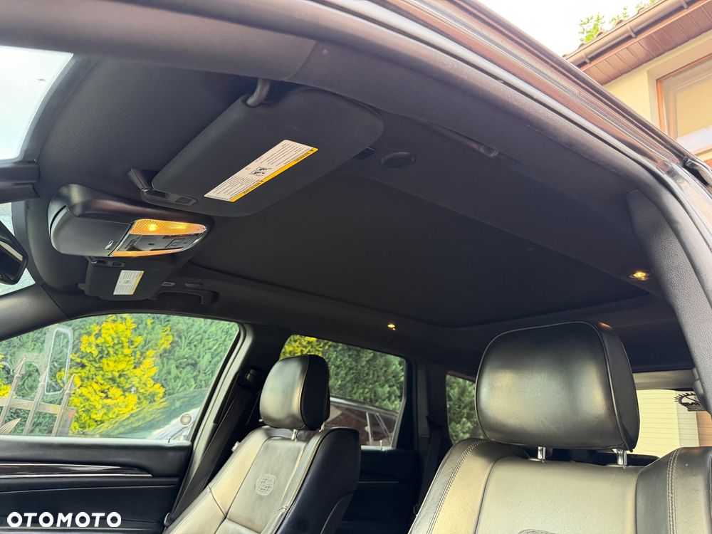 Jeep Grand Cherokee - 31