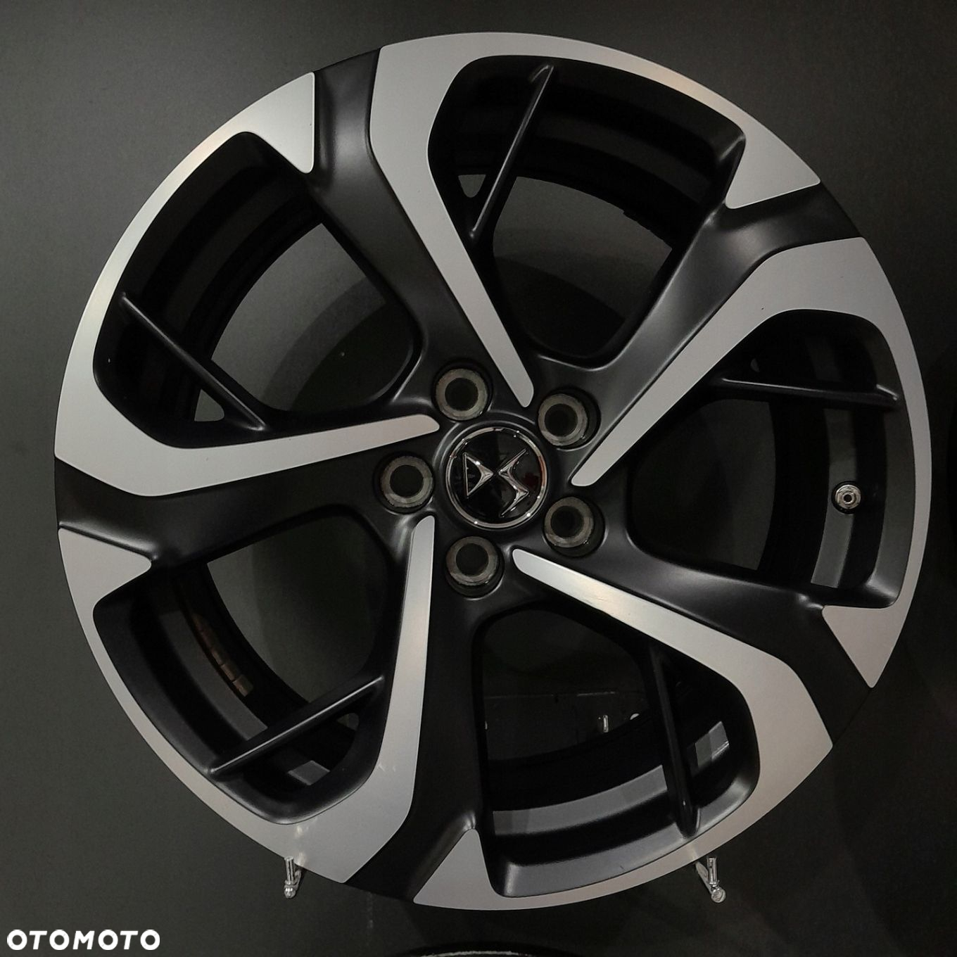 Felgi 18 5x108 Peugeot 3008 Citroen C5 F11891-39 - 5