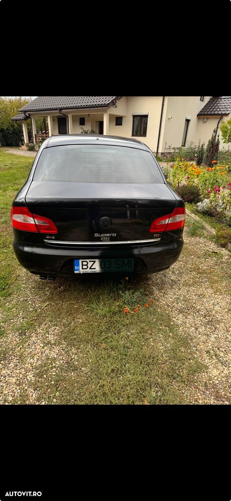 Skoda Superb 2.0 TDI 4X4 Ambition - 10