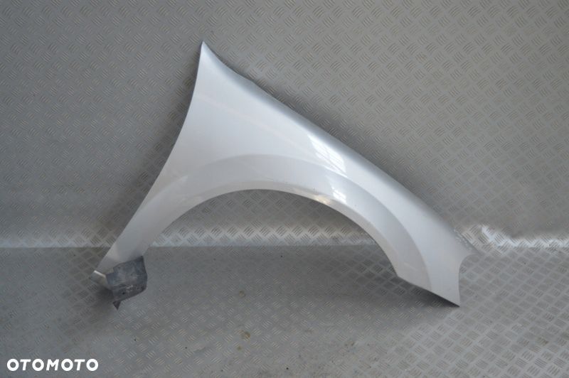 Błotnik przedni prawy Dodge Stratus II 2000-2006 SREBRNY - 1