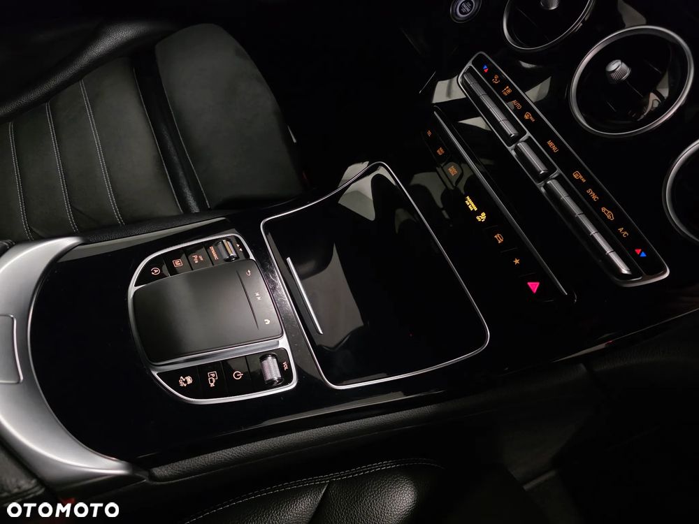 Mercedes-Benz GLC 200 d 4Matic 9G-TRONIC AMG Line Plus - 21
