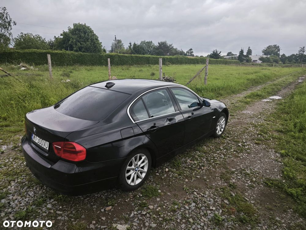 BMW Seria 3 318i - 6