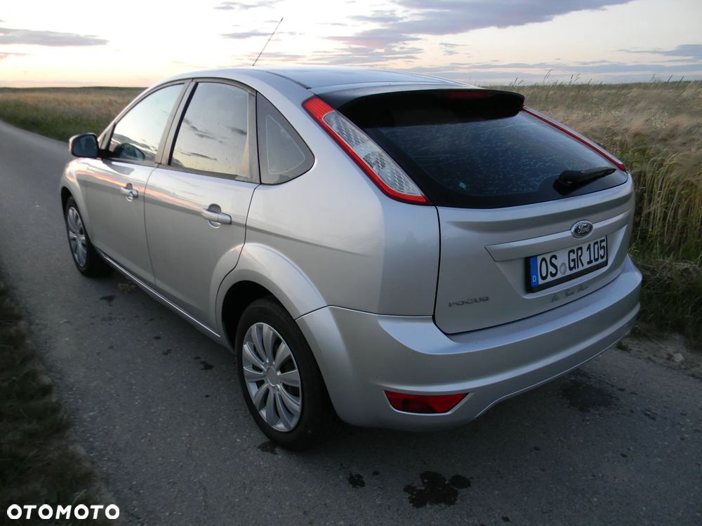 Ford Focus 2.0 16V Titanium - 25